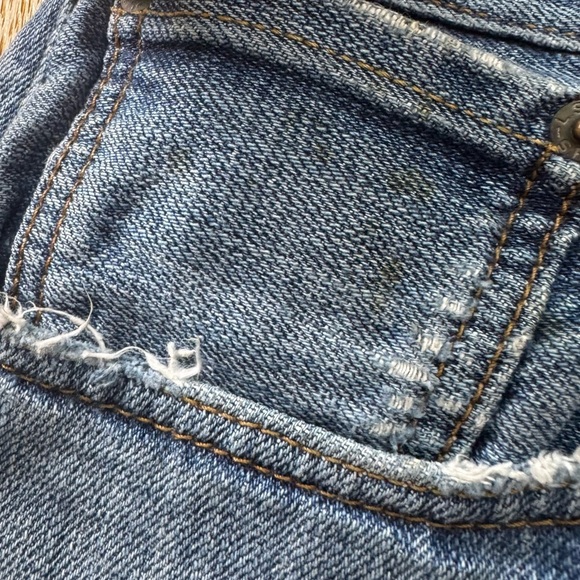 Vintage Levi’s 501 Original Fit Distressed Cut-Off Denim Shorts - Picture 15 of 15
